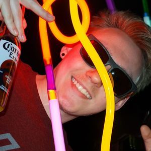 Meet your Posher, Max